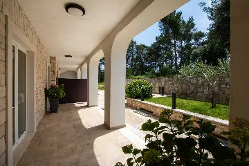 Apartment for 5 Guests in Rovinjsko Selo