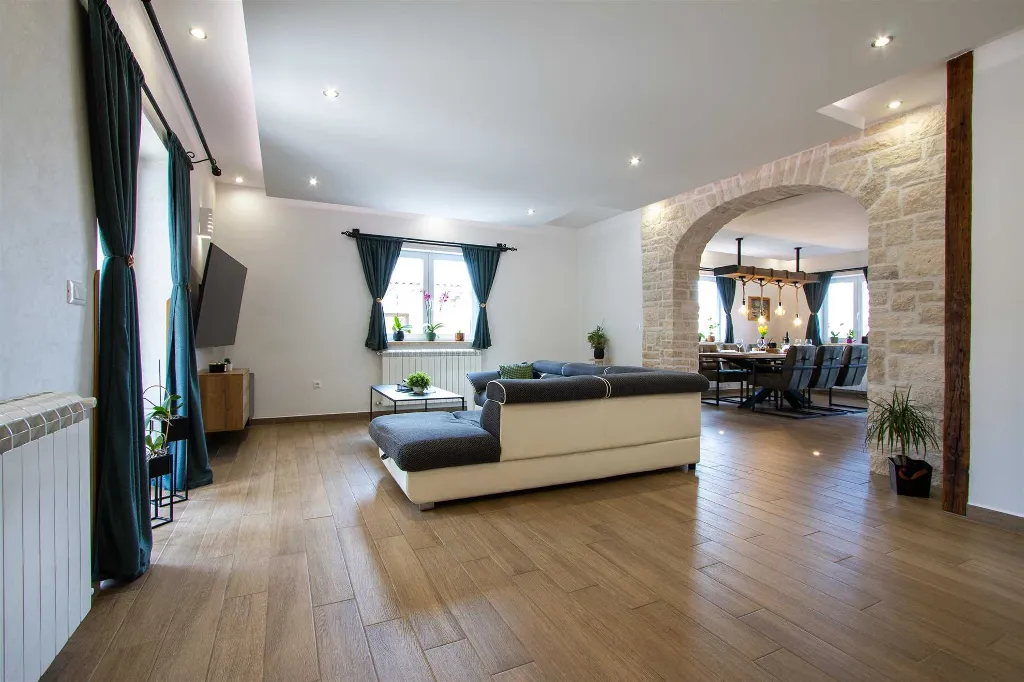 Apartment for 5 Guests in Rovinjsko Selo