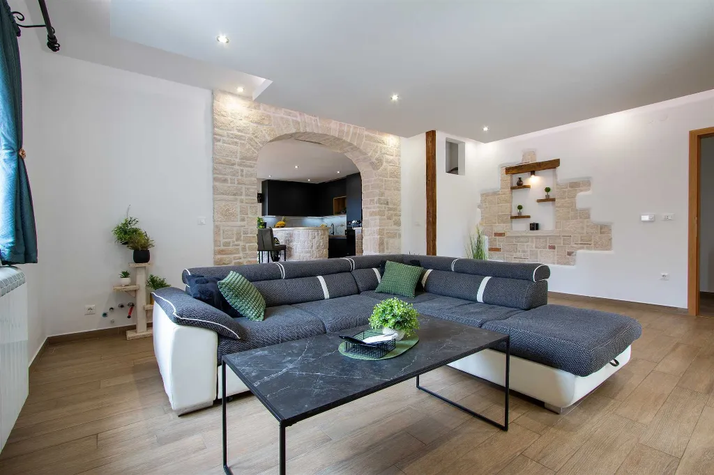 Apartment for 5 Guests in Rovinjsko Selo