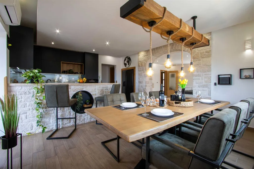 Apartment for 5 Guests in Rovinjsko Selo