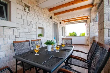 Apartment for 5 Guests in Rovinjsko Selo