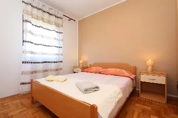 Rovinj Apartment for 4 with Balcony and Parking