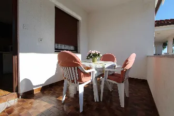 Rovinj Apartment for 4 with Balcony and Parking