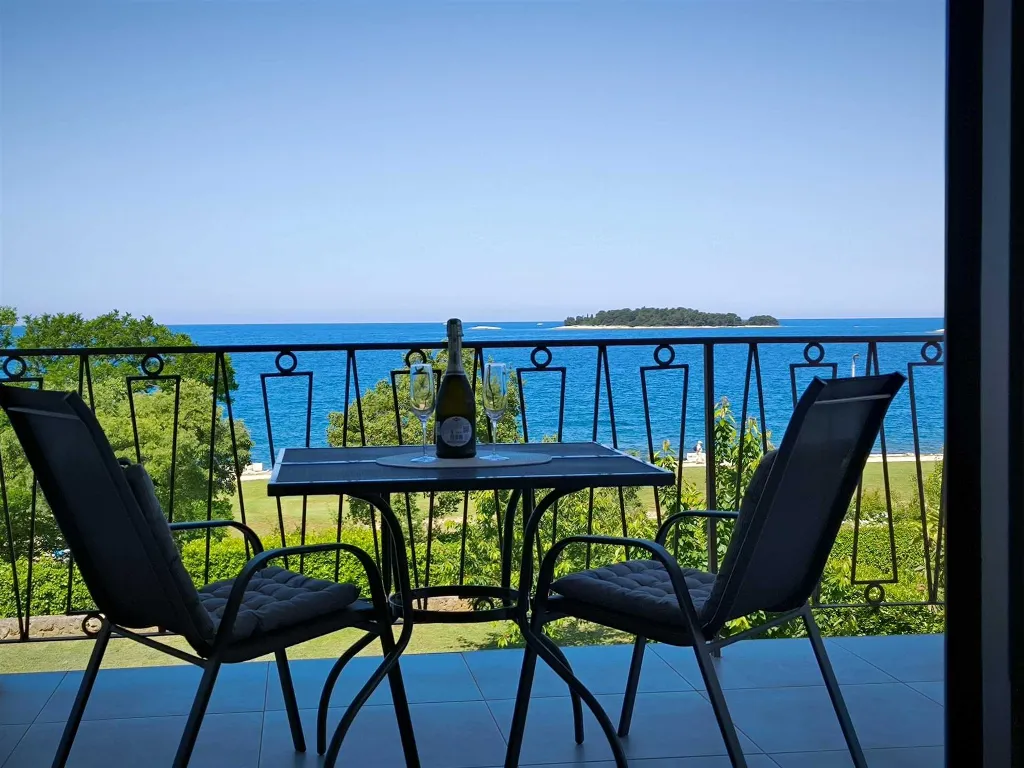 Double Room with Sea View Balcony in Rovinj