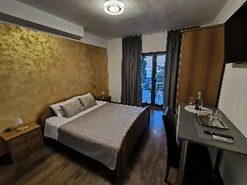 Sea View Room in Rovinj for 2 Guests