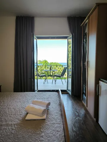 Sea View Room in Rovinj for 2 Guests