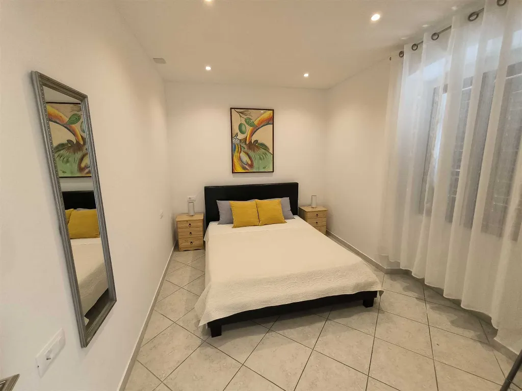 Sea View Apartment with Terrace in Rovinj