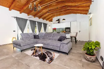 Rovinj Holiday House with Jacuzzi for 4