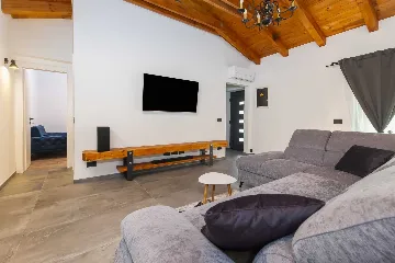 Rovinj Holiday House with Jacuzzi for 4