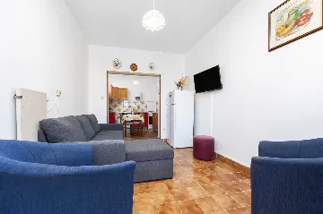 Rovinj Apartment for 4 Guests with Terraces