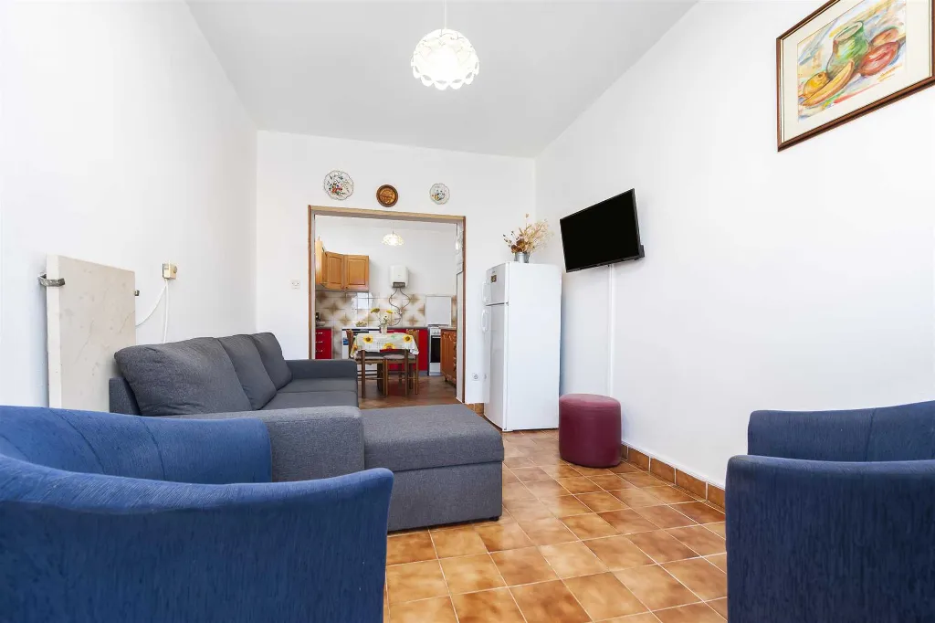 Rovinj Apartment for 4 Guests with Terraces