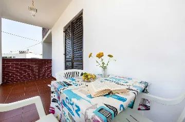 Rovinj Apartment for 4 Guests with Terraces