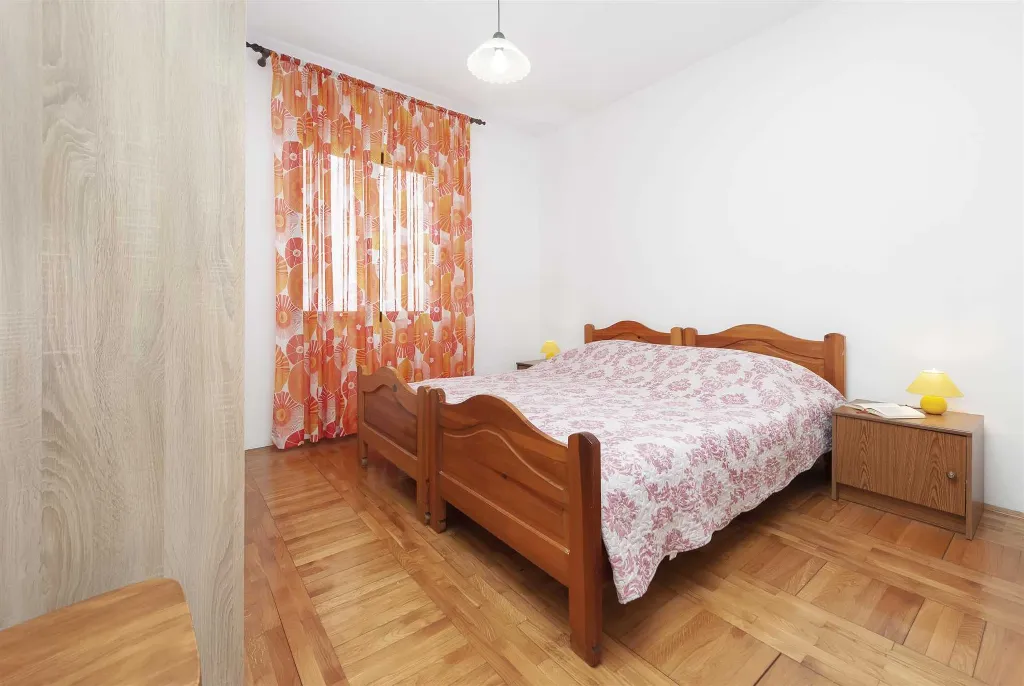 Rovinj Apartment for 4 Guests with Terraces