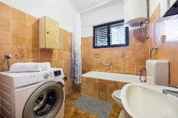 Rovinj Apartment for 4 Guests with Terraces