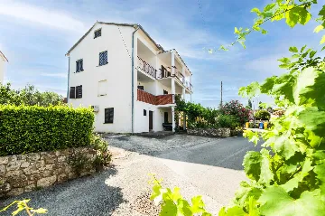 Rovinj Apartment for 4 Guests with Terraces