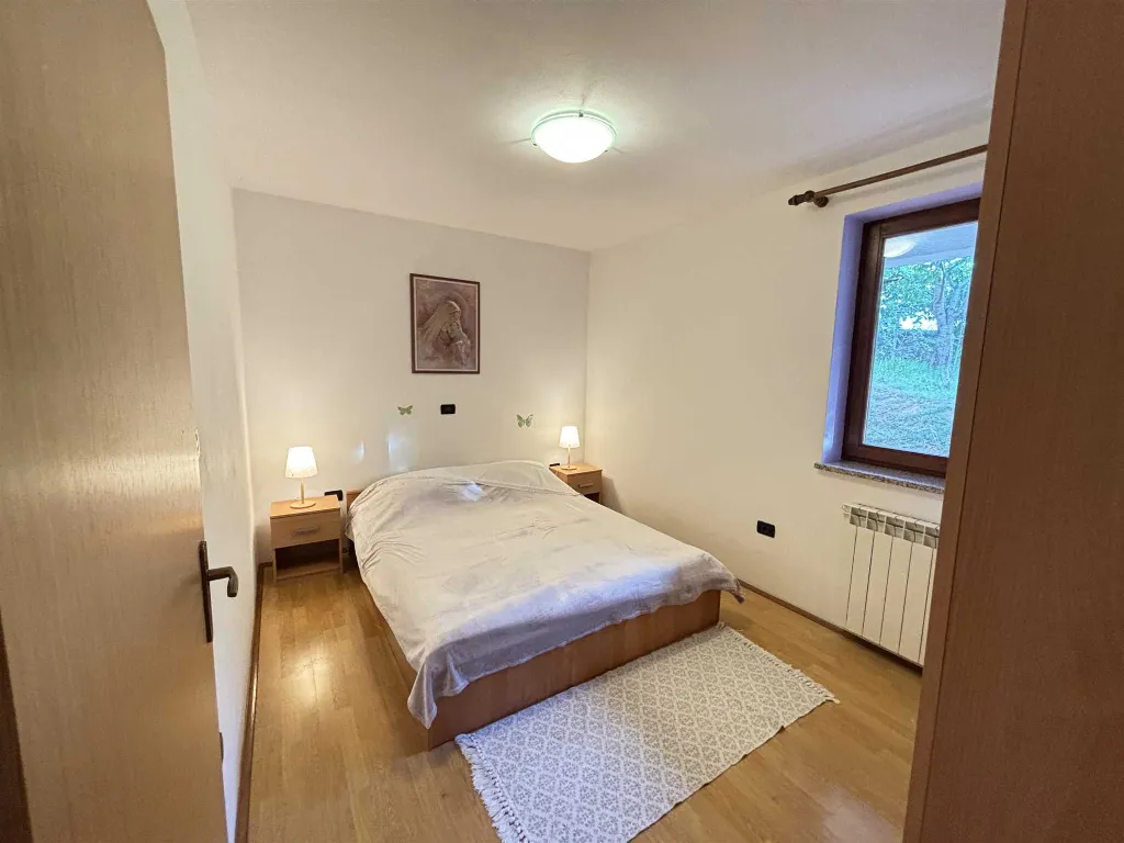 Apartment with Terrace in Rovinjsko Selo