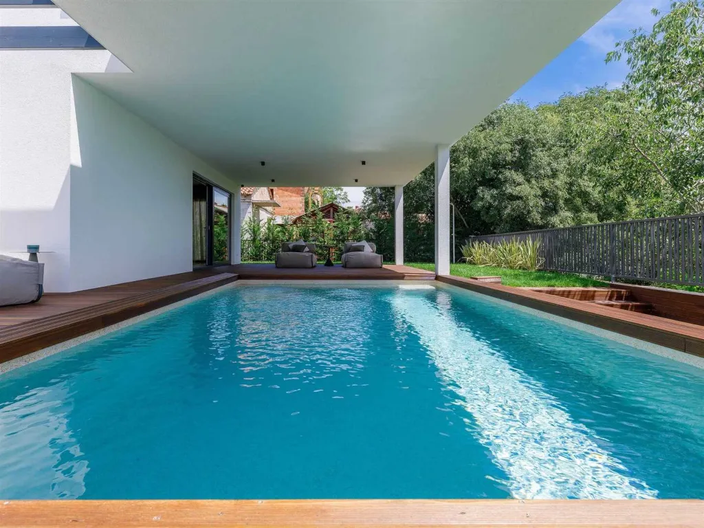 Bale Holiday House for 4 Guests
