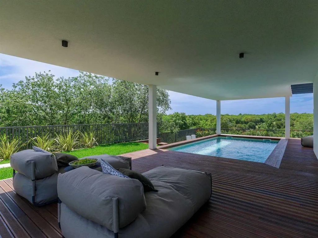Bale Holiday House for 4 Guests