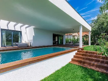 Bale Holiday House for 4 Guests