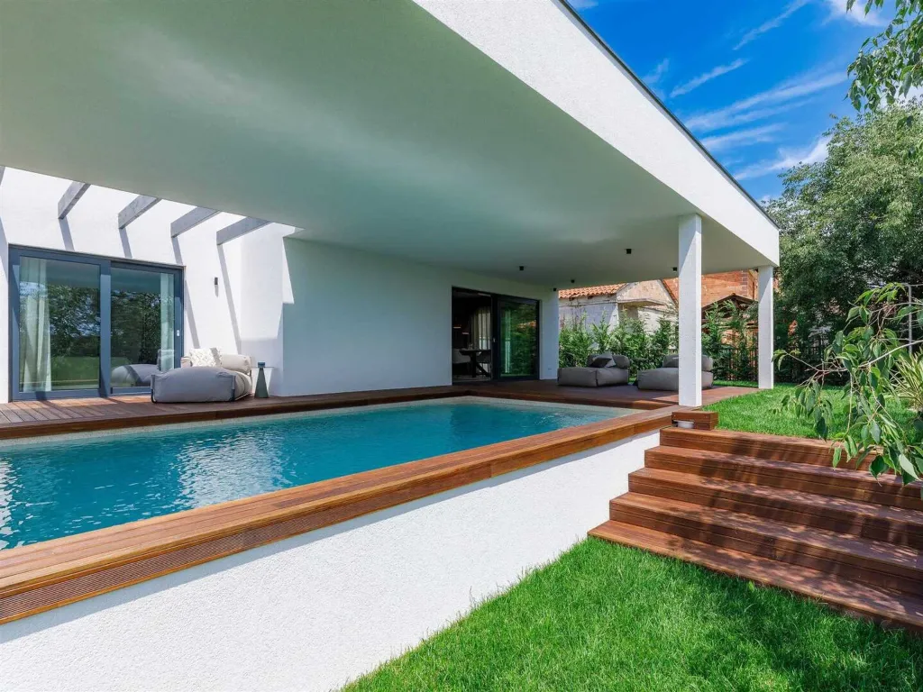 Bale Holiday House for 4 Guests