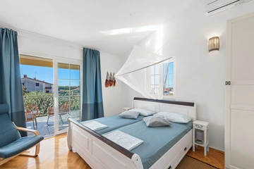 Nova Vas Holiday House for 8 Guests with Pool