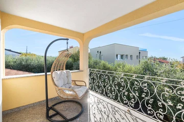 Nova Vas Holiday House for 8 Guests with Pool