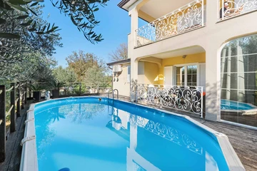 Nova Vas Holiday House for 8 Guests with Pool