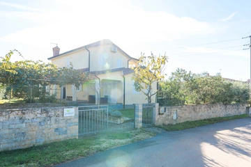 Nova Vas Holiday House for 8 Guests with Pool