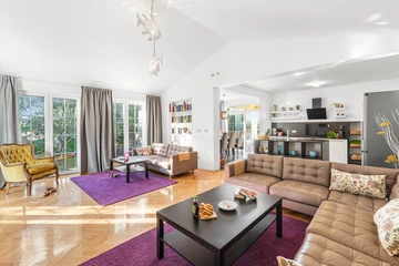 Nova Vas Holiday House for 8 Guests with Pool