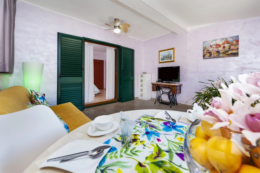 Rovinj Apartment with Balcony for 2 Guests