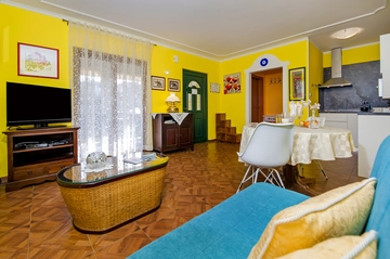 Rovinj Apartment for 2 Guests with Terrace