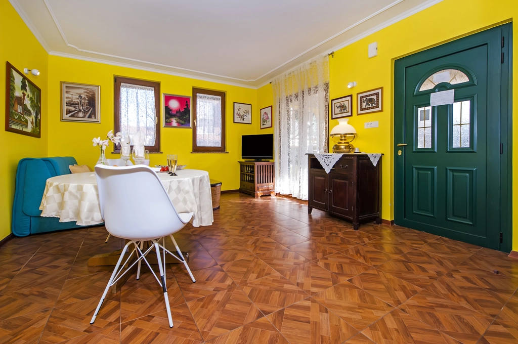 Rovinj Apartment for 2 Guests with Terrace