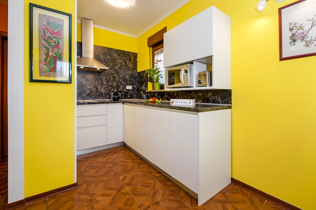 Rovinj Apartment for 2 Guests with Terrace