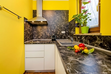 Rovinj Apartment for 2 Guests with Terrace