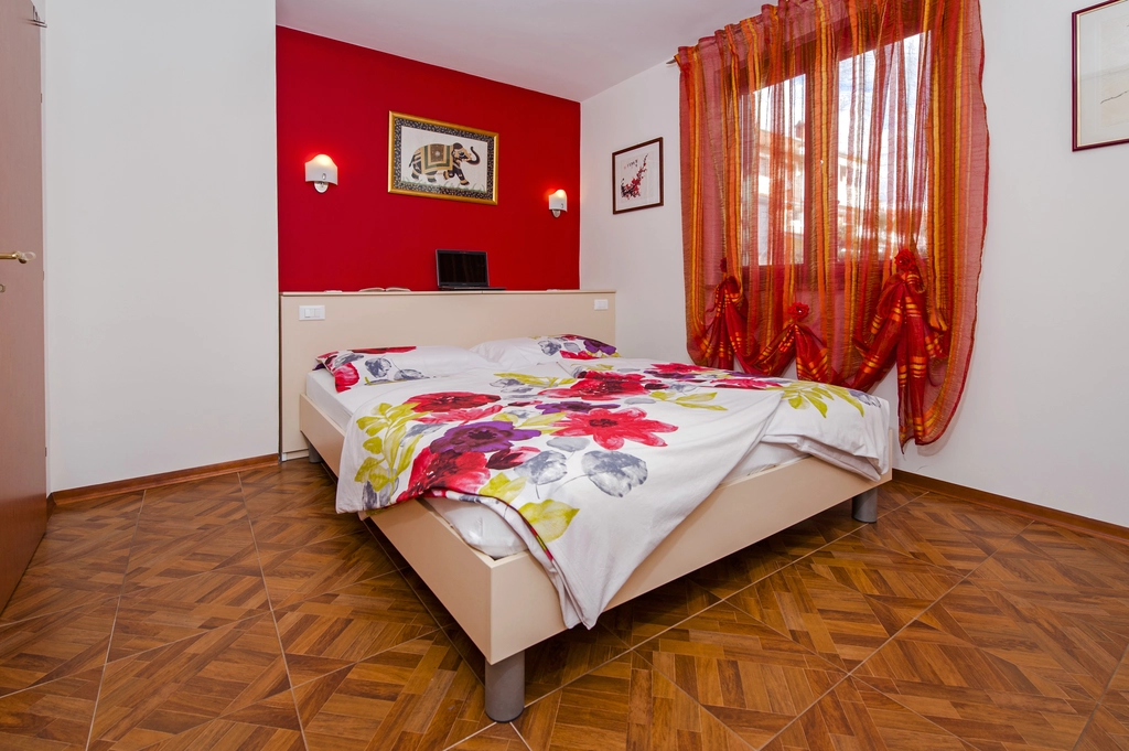 Rovinj Apartment for 2 Guests with Terrace