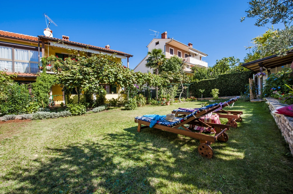 Rovinj Apartment for 2 Guests with Terrace