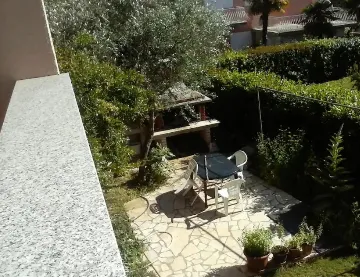 Apartment with Terrace in Rovinj for 4 Guests