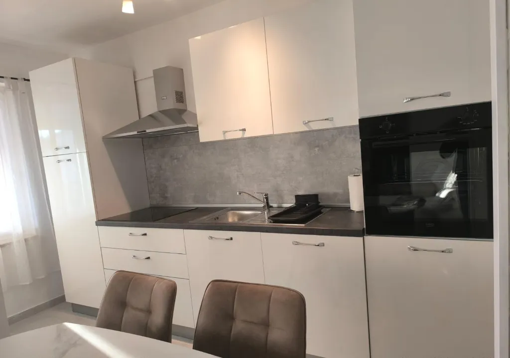 Apartment with Terrace in Rovinj for 4 Guests