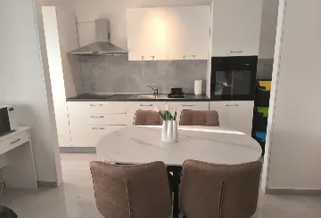 Apartment with Terrace in Rovinj for 4 Guests