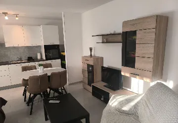 Apartment with Terrace in Rovinj for 4 Guests