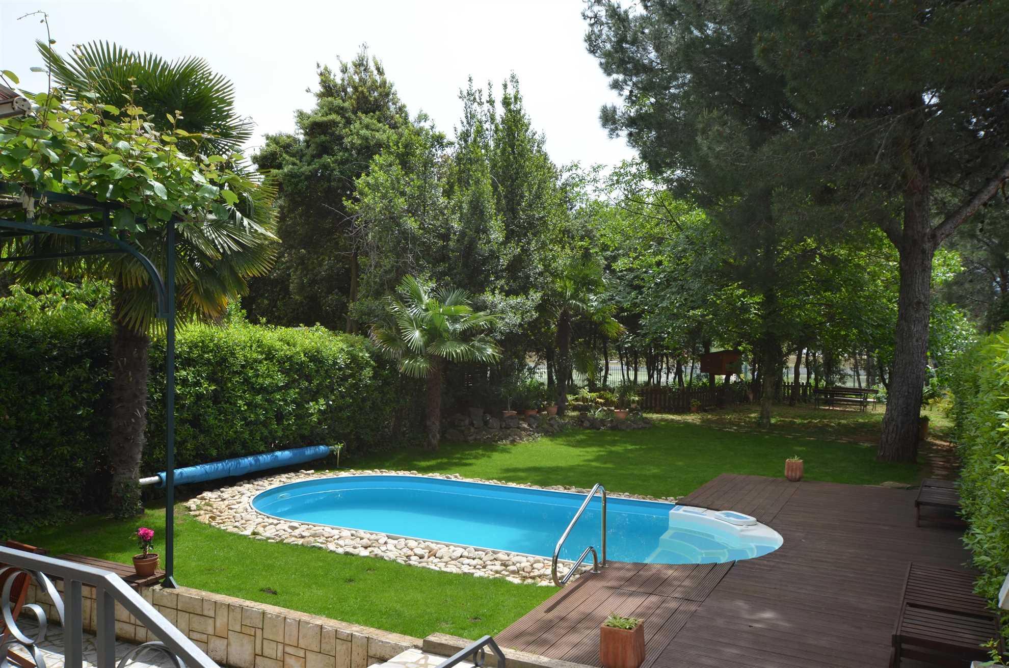 VILLA ROSSELLA 3 Two-Bedroom Apartment with Balcony (Lotus)