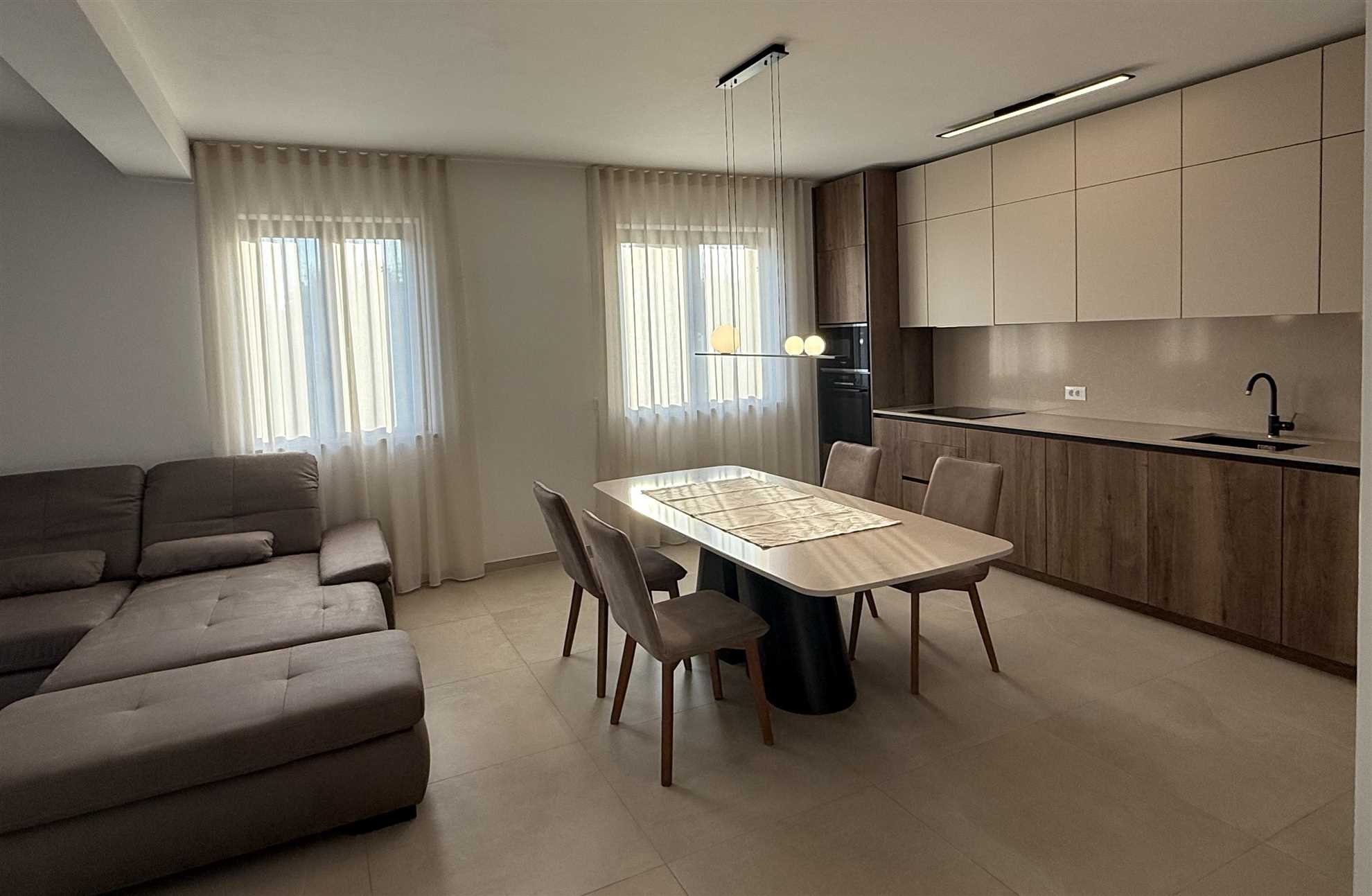 Robi 2 Two-Bedroom Apartment with Balcony