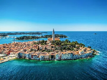 Two-Bedroom Apartment with Balcony in Rovinj