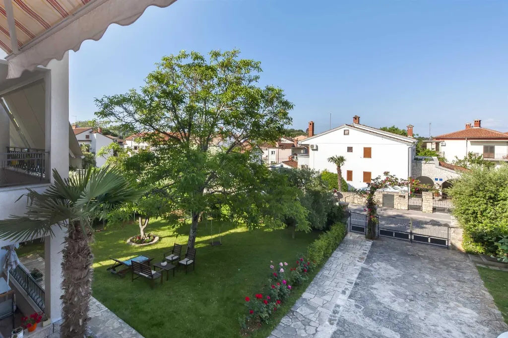 One-Bedroom Apartment with Balcony in Rovinj