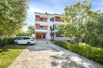 One-Bedroom Apartment with Balcony in Rovinj