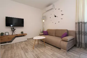 One-Bedroom Apartment for 2 Guests in Banjole