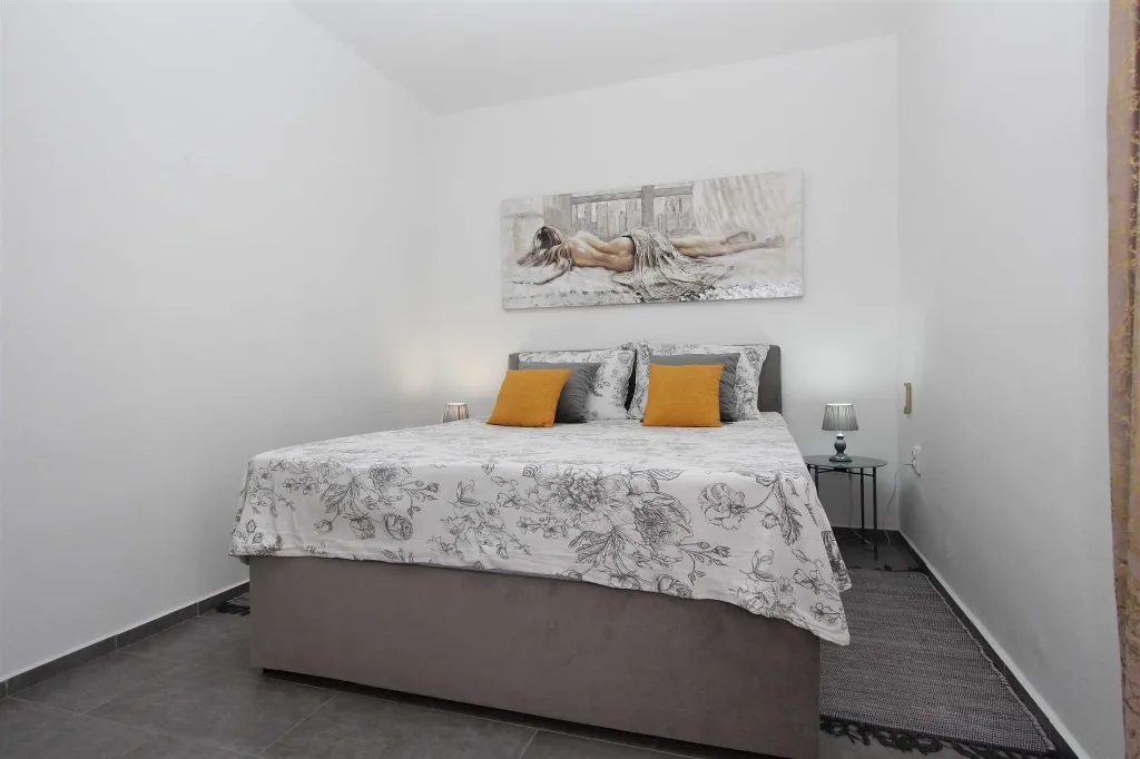One-Bedroom Apartment for 2 in Banjole