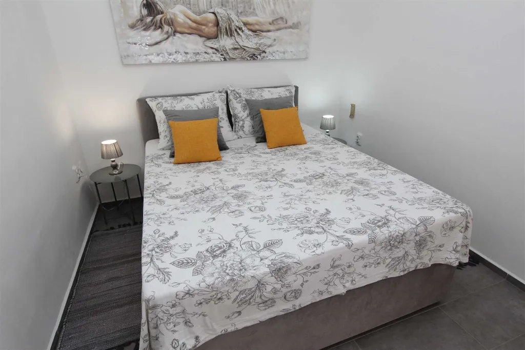 One-Bedroom Apartment for 2 in Banjole