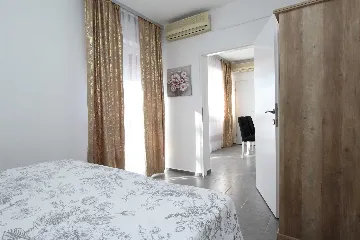 One-Bedroom Apartment for 2 in Banjole