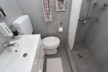 One-Bedroom Apartment for 2 in Banjole